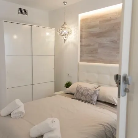 Cosy Flat - Center - Parking Free * Malaga
